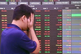 Phiên 25/2: Khối ngoại bán ròng mạnh tay gần 400 tỷ đồng, cổ phiếu nào bị "xả" mạnh nhất?