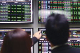Cổ phiếu “vua” dẫn dắt thị trường, VN-Index vượt mốc 1.270 điểm