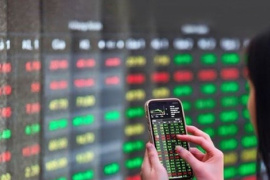 Cổ phiếu ngân hàng giao dịch “bùng nổ”, VN-Index tích lũy thêm hơn 10 điểm