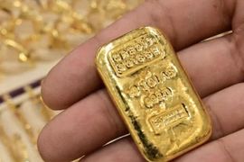 Giá vàng trong nước đà giảm, vàng SJC lùi về mốc 120 triệu đồng/lượng