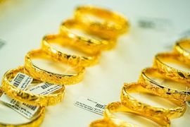 Sáng 21/5: Giá vàng nhẫn, vàng SJC bất ngờ tăng vọt
