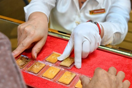 Giá vàng trong nước bật tăng, SJC tiến sát 119 triệu đồng/lượng