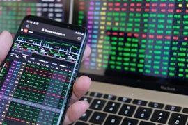 Cổ phiếu PDR và DIG tím trần, VN-Index tích lũy thêm gần 4 điểm
