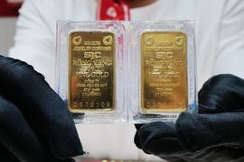 Giá vàng SJC giảm về mốc 117,5 triệu đồng mỗi lượng