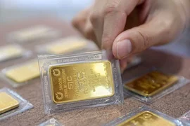Giá vàng miếng SJC đi ngang phiên thứ 3 liên tiếp, neo ở 119,7 triệu đồng/lượng