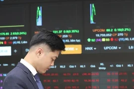 Dòng tiền suy giảm, VN-Index giảm nhẹ phiên thứ 2 liên tiếp