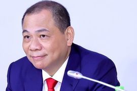 Cổ phiếu VIC tăng trần, người giàu nhất Việt Nam vừa có thêm gần 3.400 tỷ đồng trong 1 buổi sáng