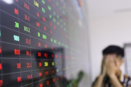 Chứng khoán “hạ nhiệt”, VN-Index mất gần 3 điểm dù thanh khoản tăng vọt