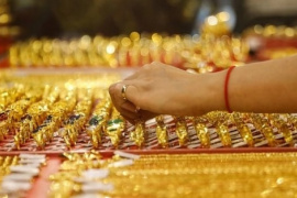 Giá vàng nhẫn, vàng SJC hôm nay giảm mạnh