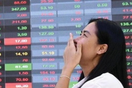 VN-Index tăng liền 8 phiên, cổ phiếu chứng khoán - bảo hiểm - bất động sản “đua nhau” bứt phá