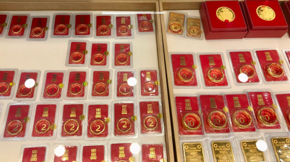 Tỷ giá đi ngang, vàng miếng SJC tiếp tục giảm