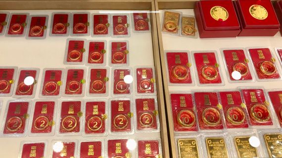 Tỷ giá đi ngang, vàng miếng SJC tiếp tục giảm