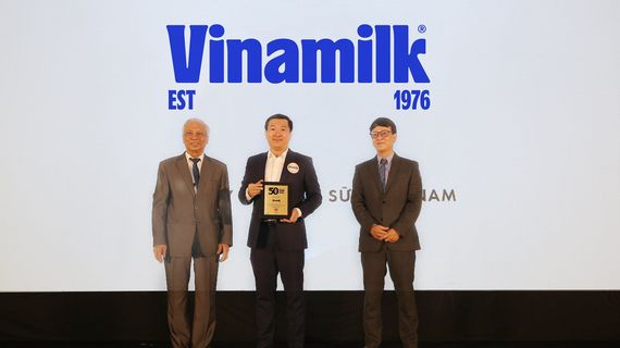 Sau Top 50 công ty niêm yết tốt nhất, Vinamilk được vinh danh trong Top 50 công ty kinh doanh hiệu quả nhất