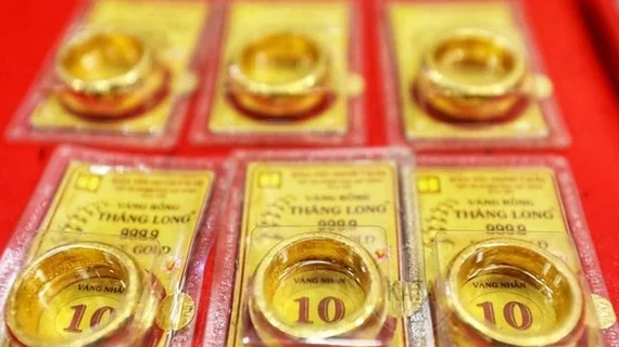 Giá vàng lao dốc, vàng nhẫn biến động bất ngờ