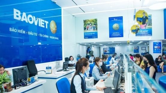 Cổ phiếu Bảo Việt (BVH) tiếp đà bứt phá, VN-Index tăng nhẹ lên mức 1.251,21 điểm