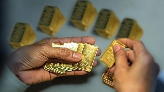 Ngày 6/12, giá vàng miếng SJC giảm mạnh 700.000 đồng/lượng
