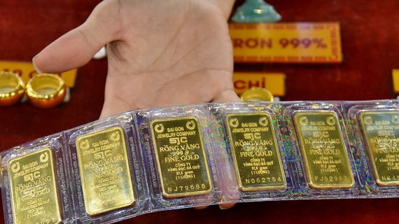 Thị trường vàng ngập sắc xanh, vàng miếng tiến gần đến vùng giá 80 triệu đồng/lượng