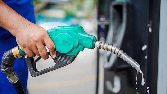 Giá xăng giảm… 20 đồng/lít