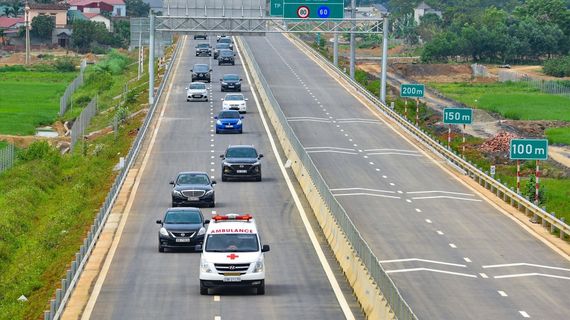 Bộ GTVT ưu tiên hơn 55.000 tỉ đồng mở rộng ngay 5 tuyến cao tốc này