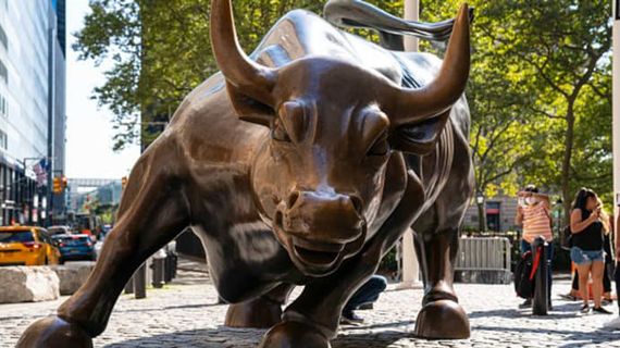 Dow Jones hạ gần 400 điểm trong phiên bán mạnh trên thị trường chứng khoán Mỹ