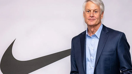 CEO Nike bất ngờ từ chức