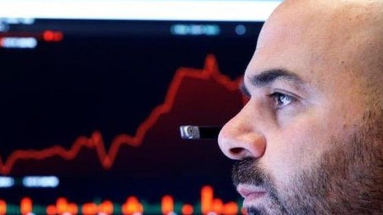 Phiên 10/1: Khối ngoại tiếp đà bán ròng, cổ phiếu nào bị 