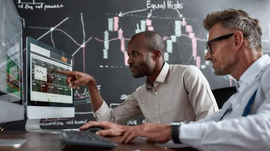 Phiên 8/1: Khối ngoại tiếp đà bán ròng hơn 450 tỷ đồng, 