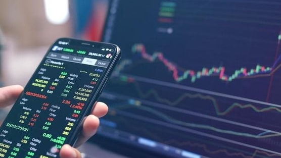 Cổ phiếu bluechip dẫn dắt thị trường, VN-Index vượt mốc 1.330 điểm