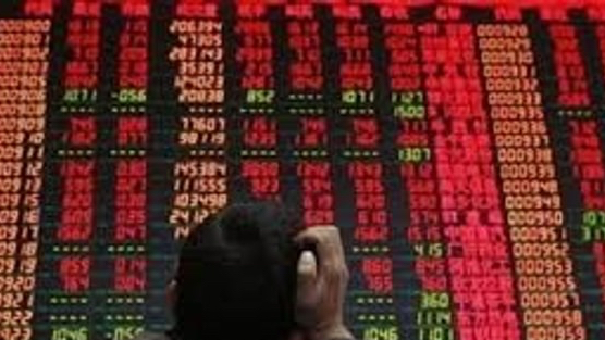 Thị trường chứng khoán rực lửa, VN-Index “bốc hơi” gần 6 điểm