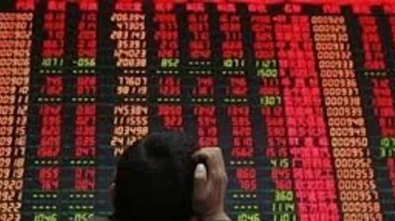 Thị trường chứng khoán rực lửa, VN-Index “bốc hơi” gần 6 điểm