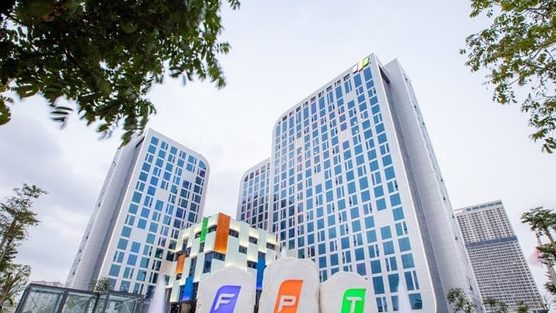 Cổ phiếu FPT giảm kịch sàn trong ngày VN-Index “bốc hơi” hơn 17 điểm