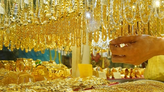 Sáng 13/5: Giá vàng SJC, vàng nhẫn giảm sâu gần 4 triệu đồng/lượng, vàng thế giới tiếp tục đi xuống