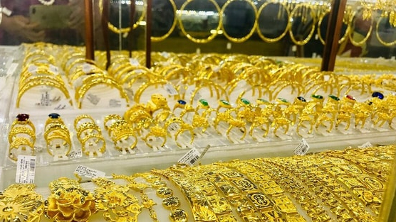 Sáng 10/6: Giá vàng thế giới giảm, vàng trong nước tiếp tục “bất động”