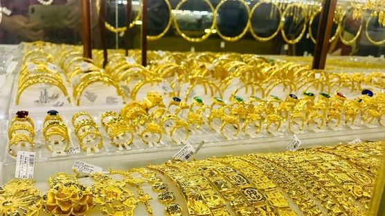 Sáng 10/6: Giá vàng thế giới giảm, vàng trong nước tiếp tục “bất động”