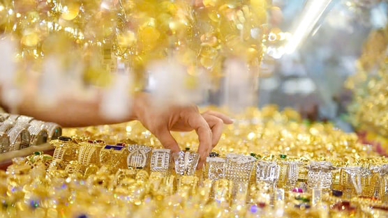 Giá vàng nhẫn, vàng SJC ngày 7/6 giảm sâu, giá vàng thế giới rơi tự do