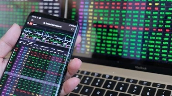 VN-Index tăng phiên thứ 4 liên tiếp, vượt mốc 1.580 điểm