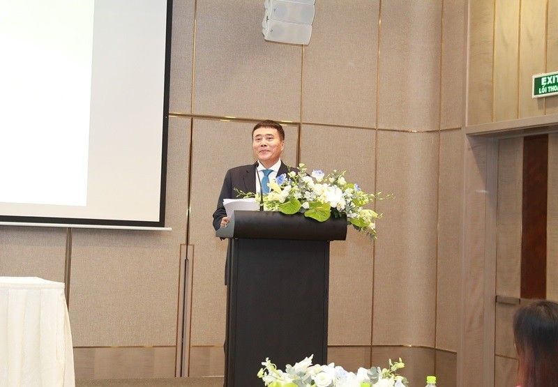 ong-truong-sy-ba-1698372577-7961.jpg