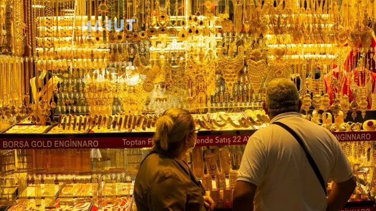 Giá vàng vừa chạm đỉnh nhưng "cơn điên" sẽ chưa dừng lại vì lý do này
